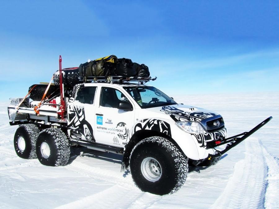 Toyota Hilux AT44 6x6 Arctic Trucks '2010